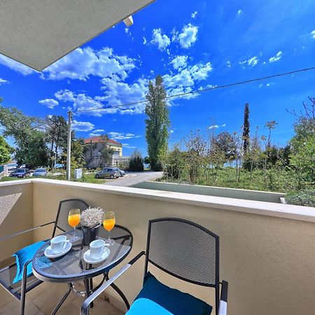 Iris Beach Apartments Kastela Room photo