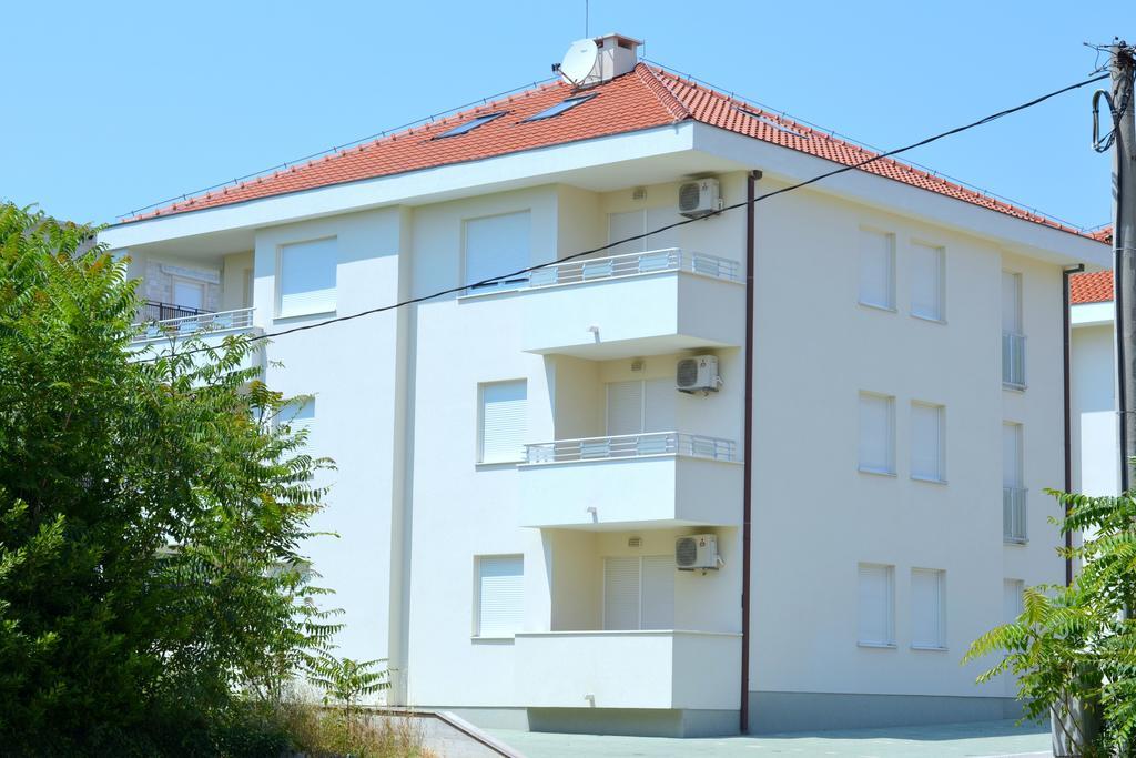 Iris Beach Apartments Kastela Exterior photo