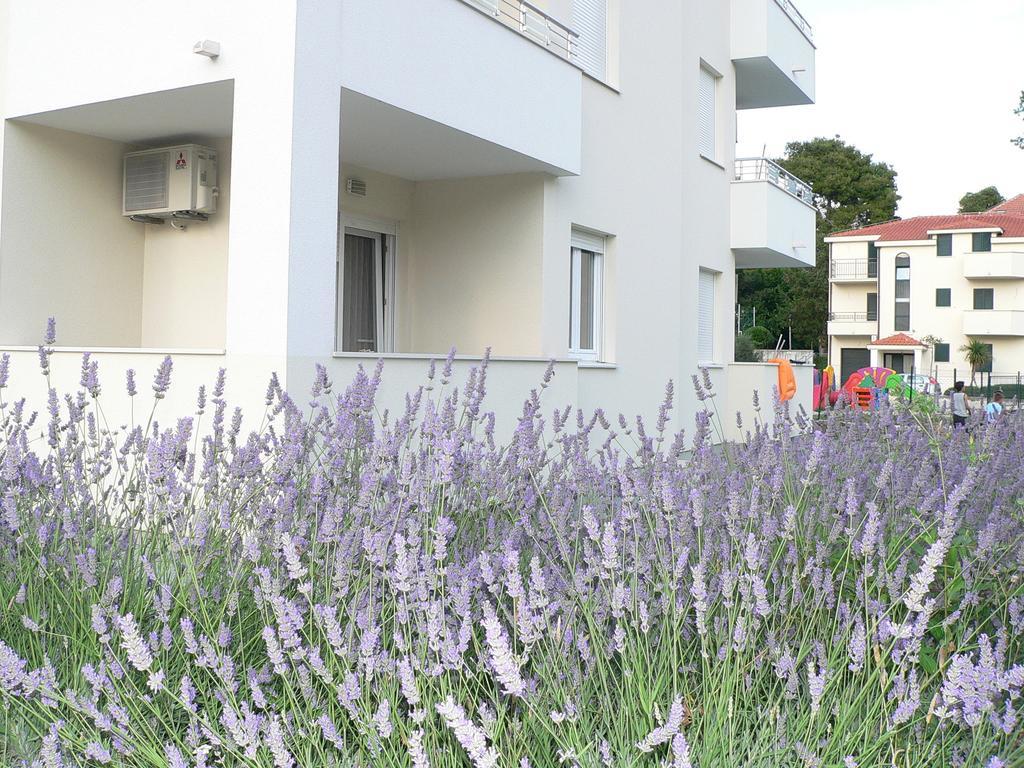 Iris Beach Apartments Kastela Exterior photo