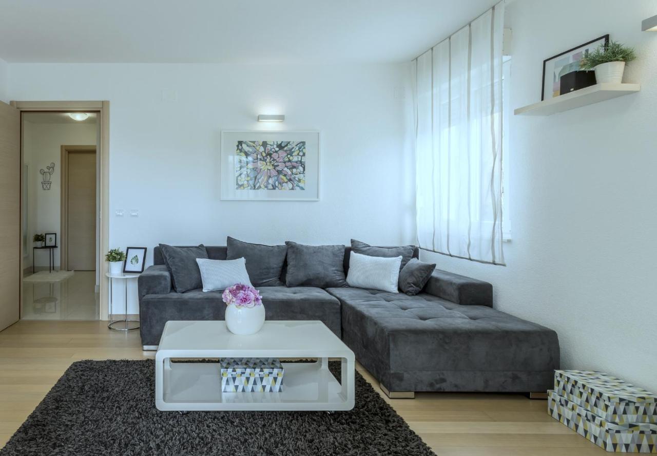 Iris Beach Apartments Kastela Exterior photo