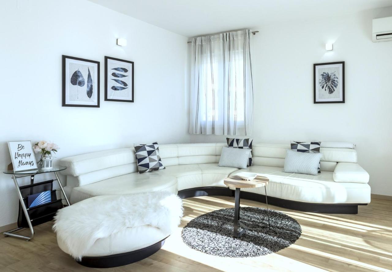 Iris Beach Apartments Kastela Exterior photo