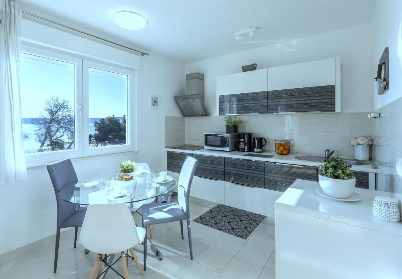 Iris Beach Apartments Kastela Exterior photo