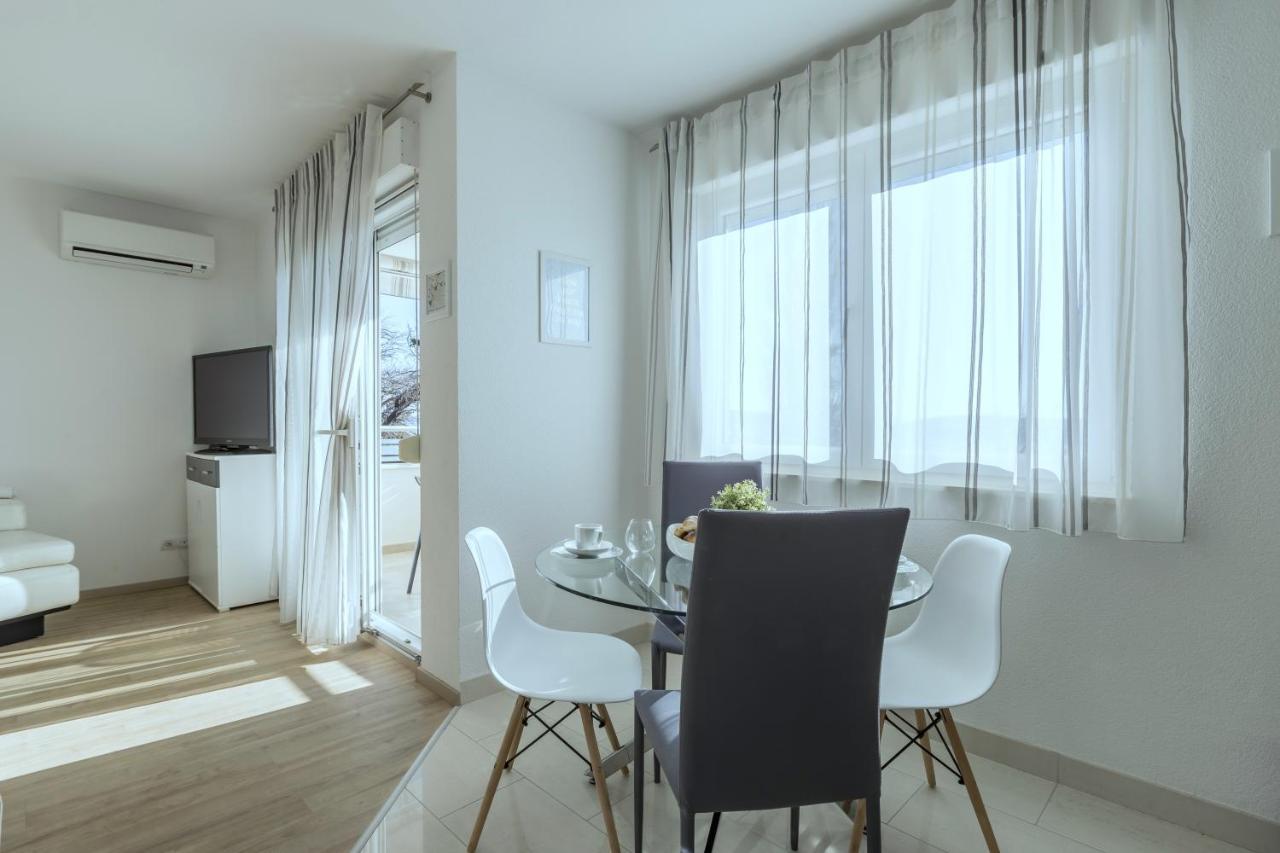 Iris Beach Apartments Kastela Exterior photo